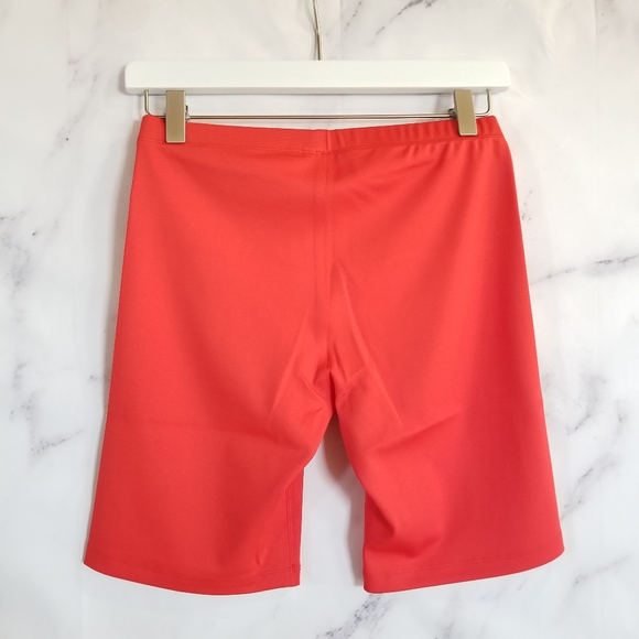 THEORY Red Coral Biker Shorts - Picture 4 of 7